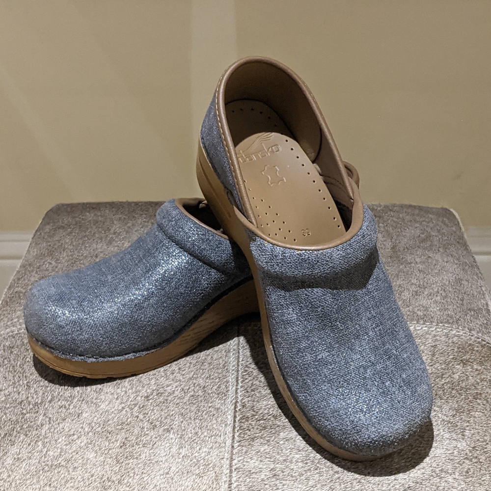 Dansko Professional Clogs. Size Eu39, Us8 - image 2